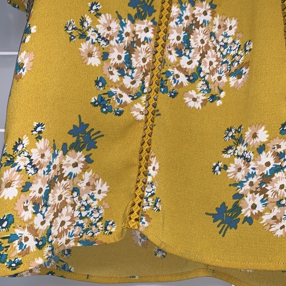 June & Hudson Floral Top - Picture 9 of 14